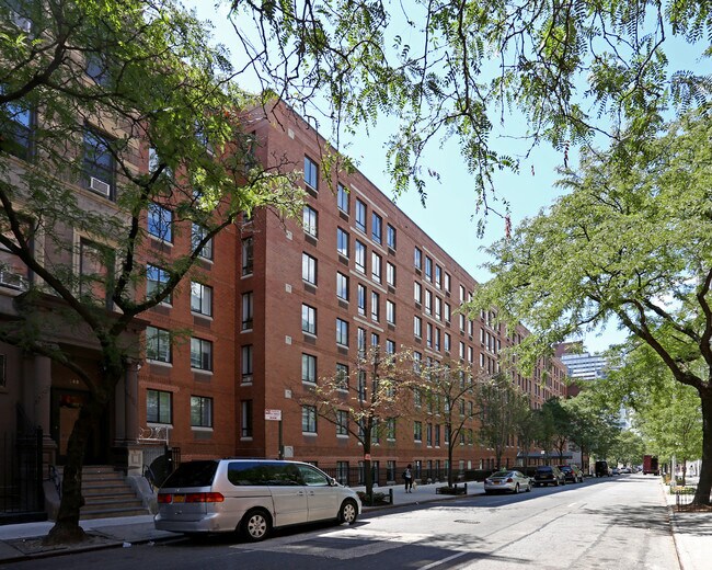 Midwest Court 410 W 53rd St New York NY 10019 Apartment Finder