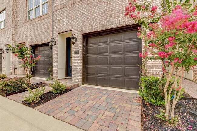 Building Photo - 2724 Dolce Oaks Dr