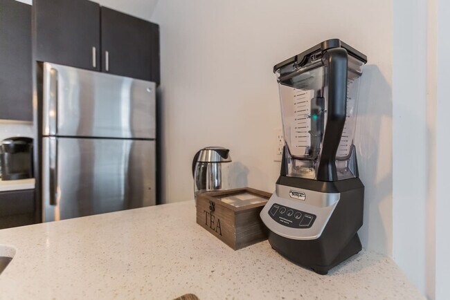 Building Photo - 248 Market St