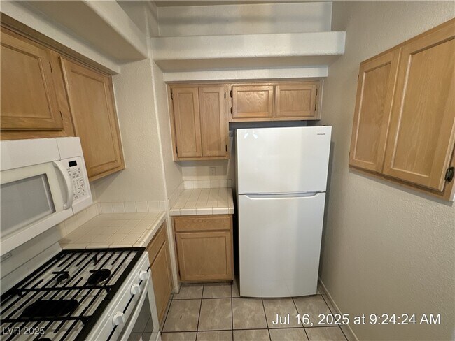 Building Photo - 2251 Wigwam Pkwy