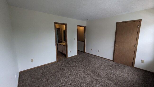 Building Photo - 123 Taylor Ave