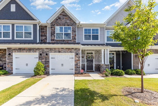 Primary Photo - 3971 Fadden St