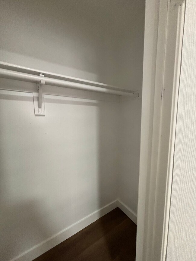 Building Photo - 1730 Obispo Ave