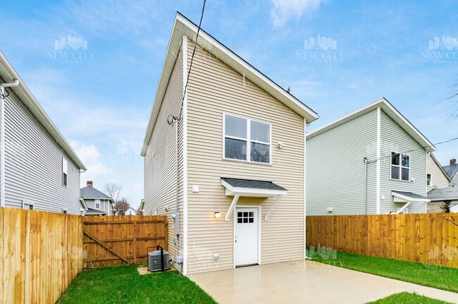 Building Photo - BRAND NEW! 2 Bedroom 2 1/2 Bathroom Newly ...