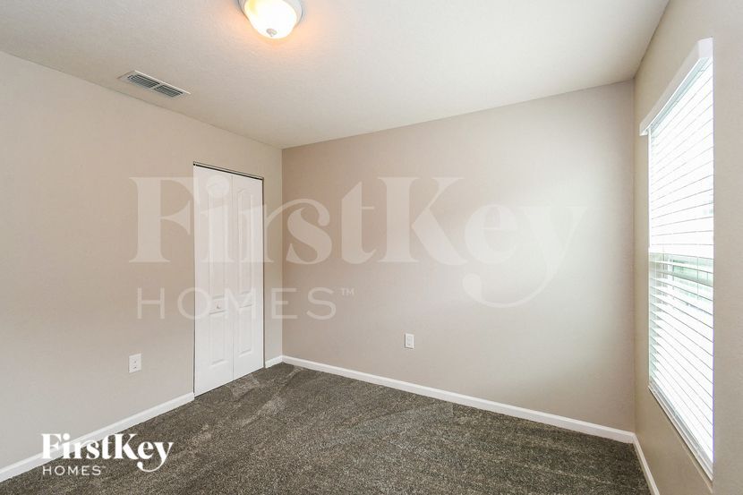 Building Photo - 2037 Tyson Lake Dr