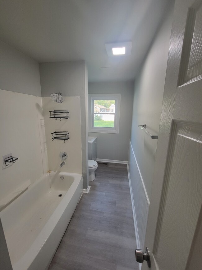 Building Photo - 118 Fairlane Dr