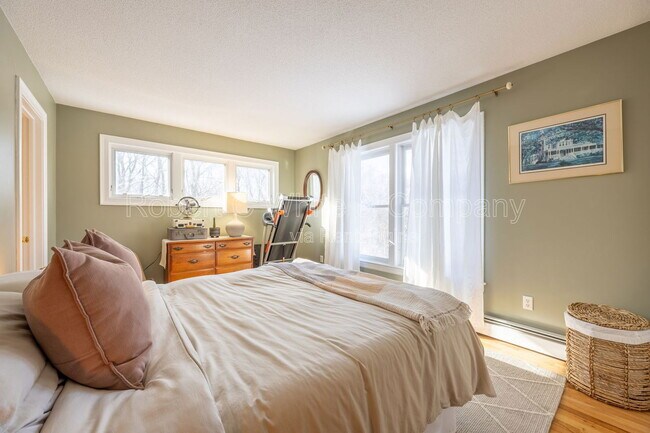 Building Photo - 27 Saw Mill Rd