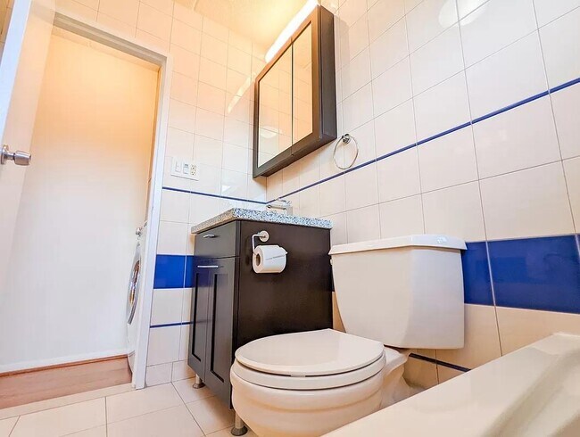 Building Photo - 2322 30th Rd - 2322 30th Rd