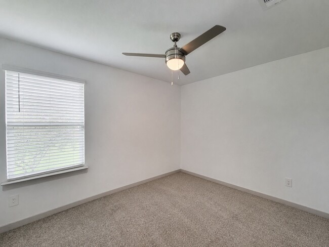 Building Photo - 7919 Grey Wolfe Ln