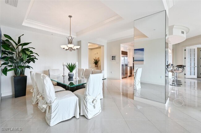 Building Photo - 1530 5th Ave S