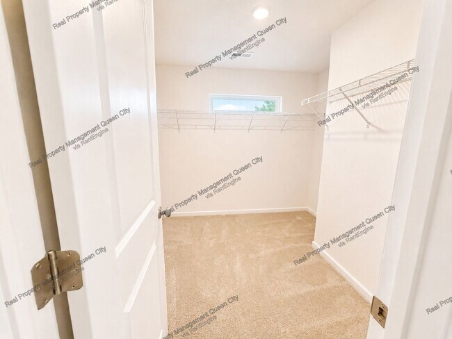 Building Photo - 3105 Lilac Grove Dr