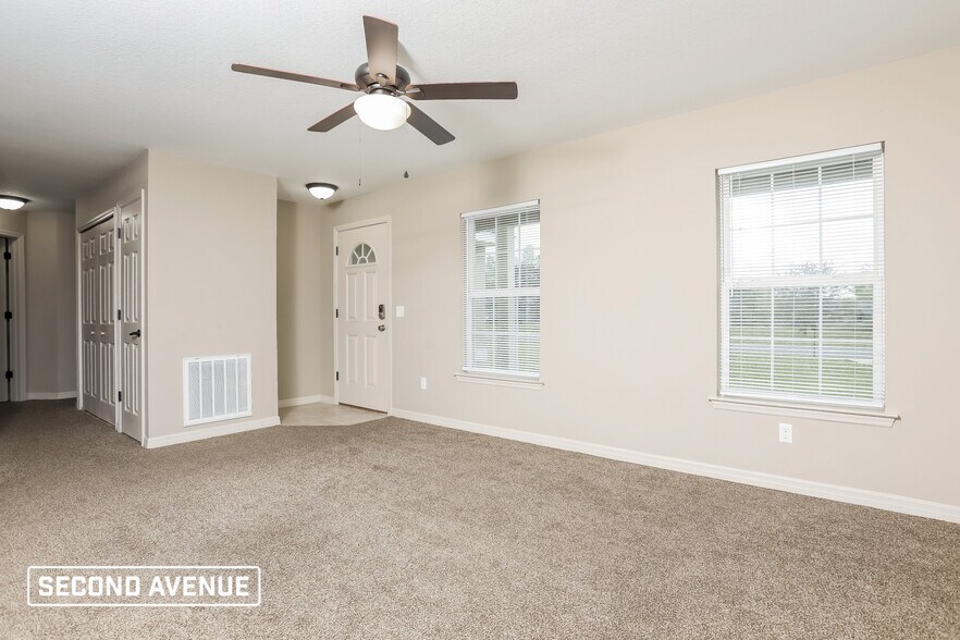 Building Photo - 4313 SW 141st Ln