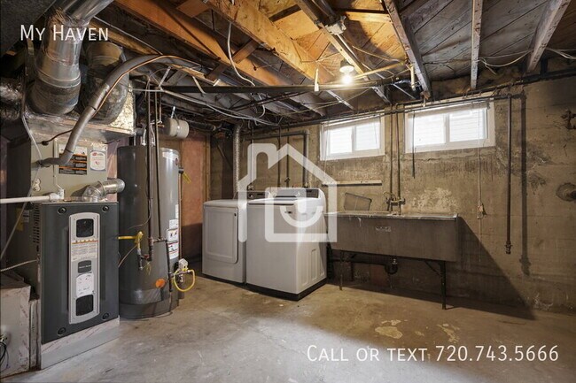 Building Photo - 1700 Willow St