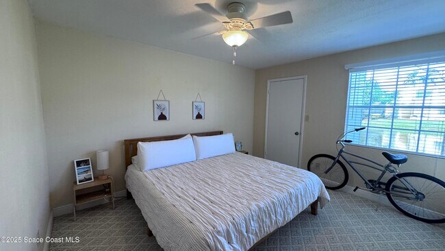 Building Photo - 1841 Island Club Dr