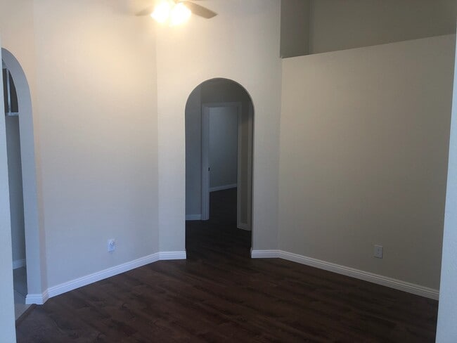 Building Photo - 1032 Wood Hollow Cir