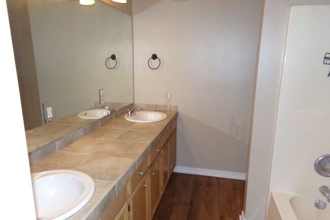 Building Photo - 1520 W Kentucky Ave