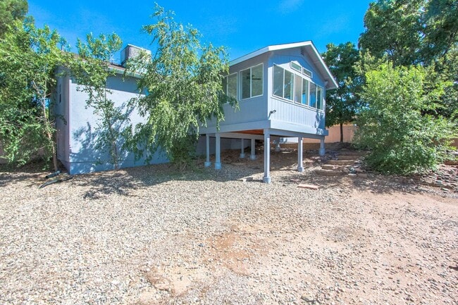 Building Photo - 4266 N Saratoga Dr