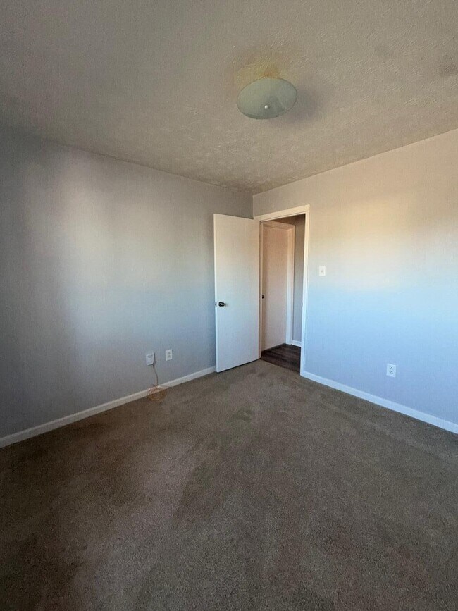 Building Photo - 3416 Woodspring Dr