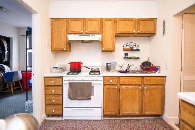 Building Photo - Cozy 1 Bedroom House
