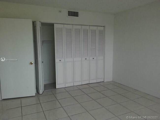 Building Photo - 20850 San Simeon Way