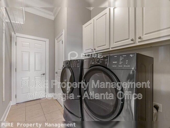 Building Photo - 410 Wilfawn Way