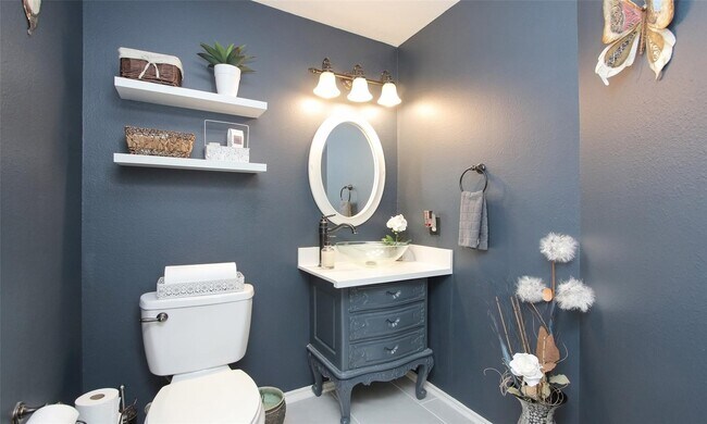 Building Photo - 6010 Ridgebriar Ln