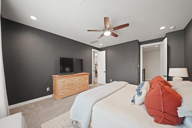 Building Photo - 1505 Canter Bayou Way