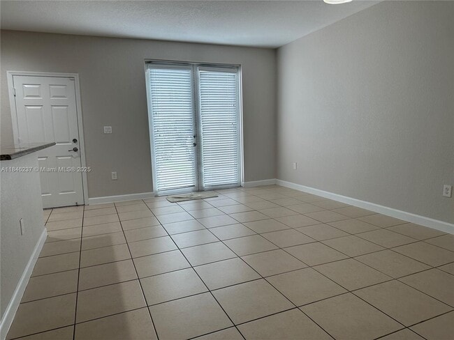 Building Photo - 9232 SW 170th Ave