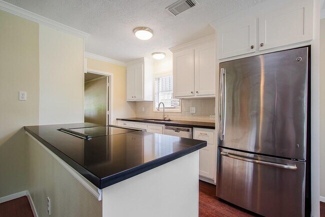 Building Photo - 4205 Ember Ln