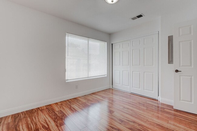 Building Photo - 8920 Antioch Way