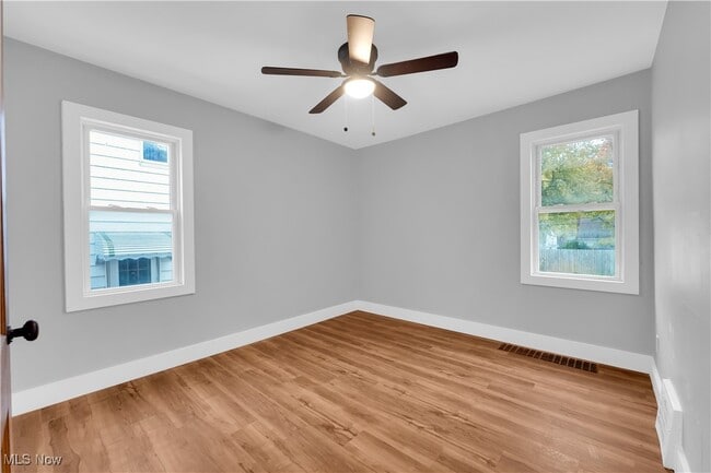 Building Photo - 5255 E 115th St