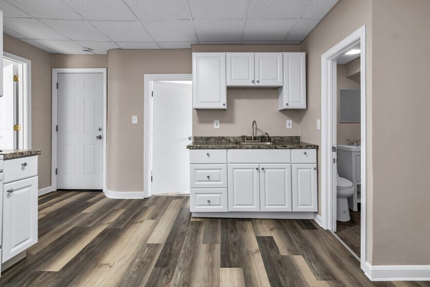 Building Photo - 153 Union St