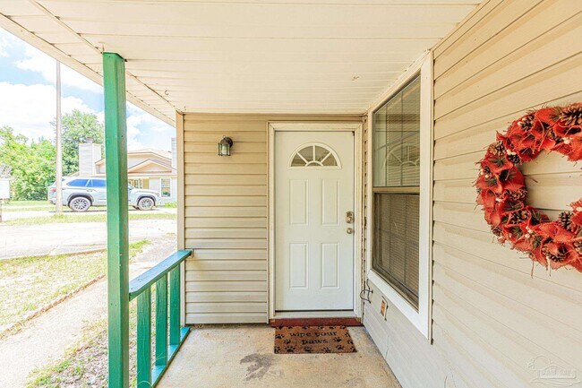 Building Photo - 6242 Ridgegate Cir