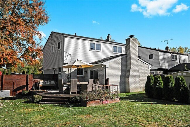 Building Photo - 29945 Everett St