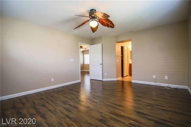 Building Photo - 9242 Grassy Weep Ct