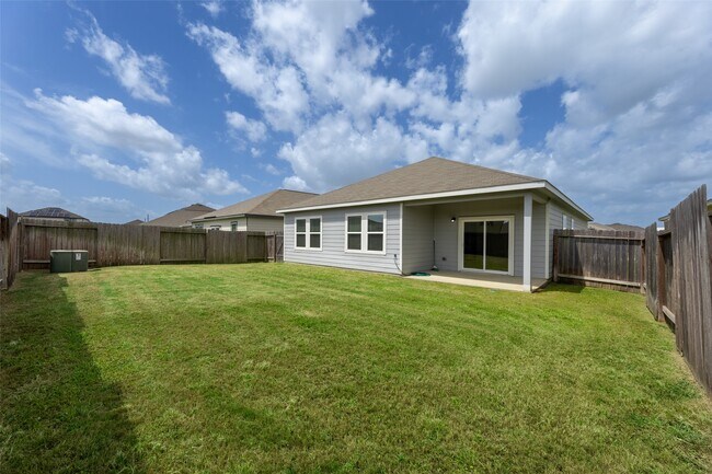 Building Photo - 10072 Pappas Dr