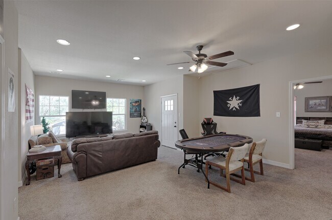 Building Photo - 1122 Detroit St