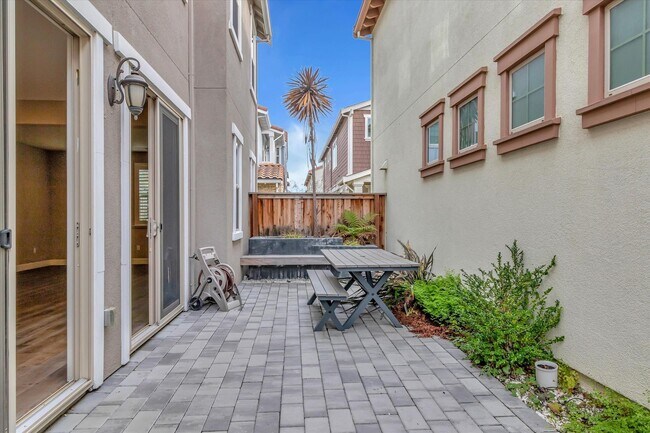 Building Photo - Wow! What a Great Home! Available Soon!