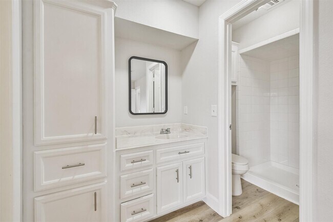 Building Photo - 12523 Drifting Winds Dr