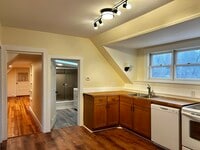 Building Photo - 46 Elm St