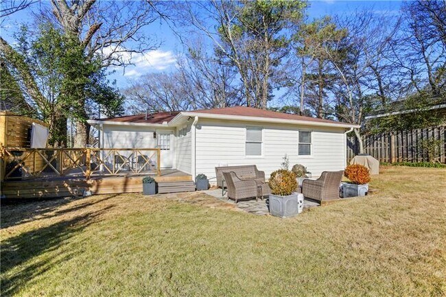 Building Photo - 105 Spruell Springs Rd