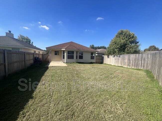Building Photo - 2509 Elara Dr