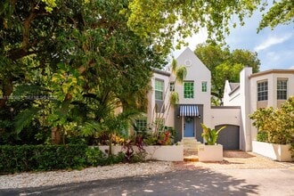 Building Photo - 2952 Peachy St