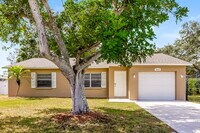 Building Photo - 7018 12th Ct E
