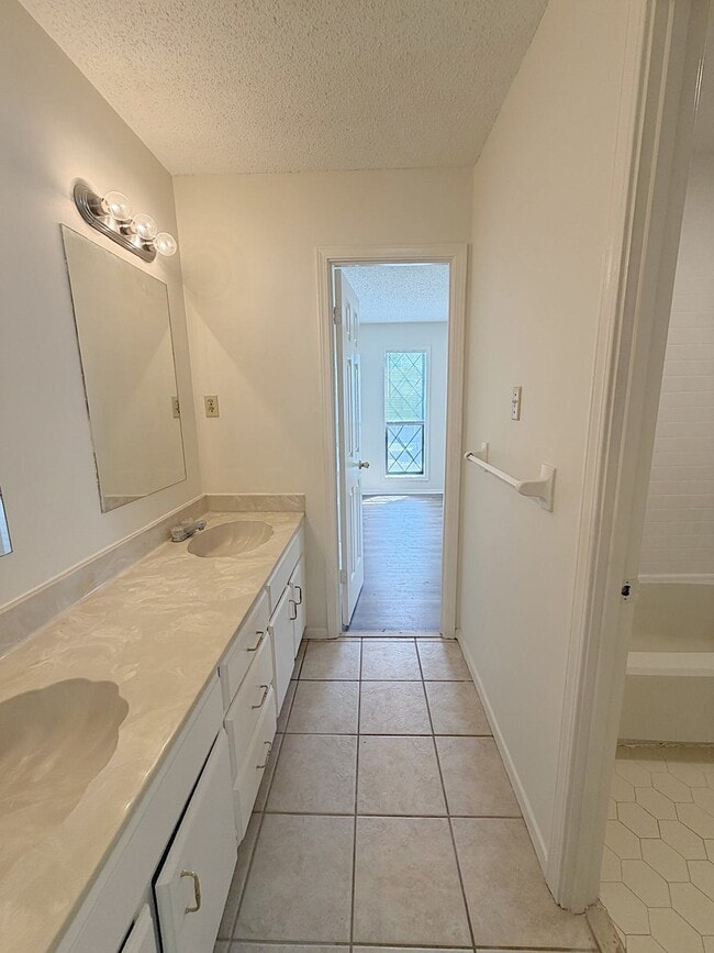 Building Photo - 6968 Wesley Ct