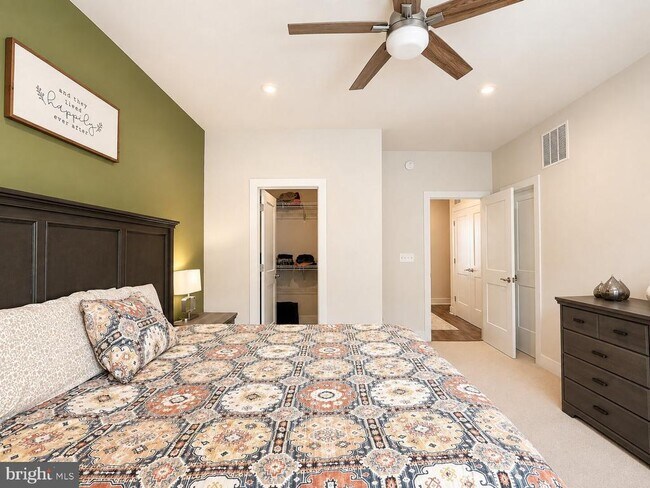 Building Photo - 2383 Liberty Lp