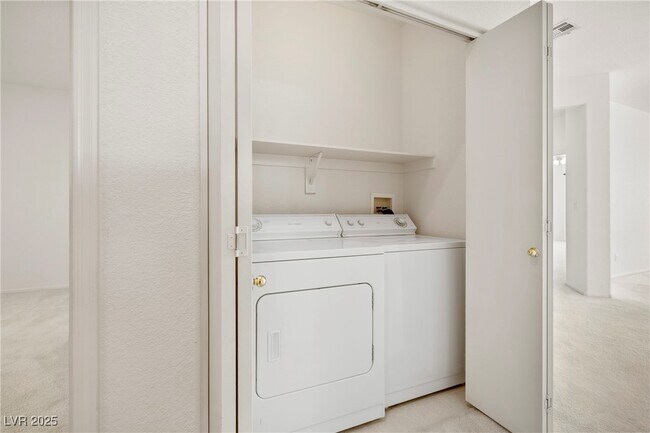 Building Photo - 6804 Rosinwood St