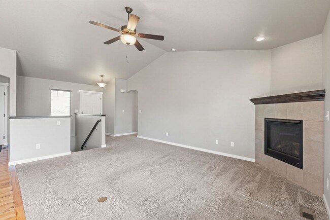 Building Photo - 3 Bedroom Ranch in Wellington