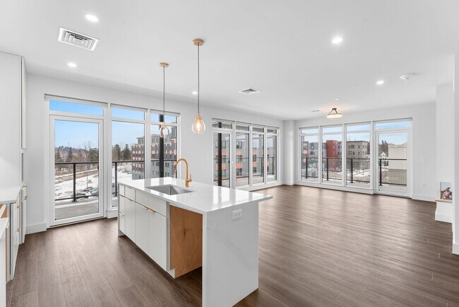 Building Photo - Wrap-Around Balcony Living - 2 Bedroom in ...