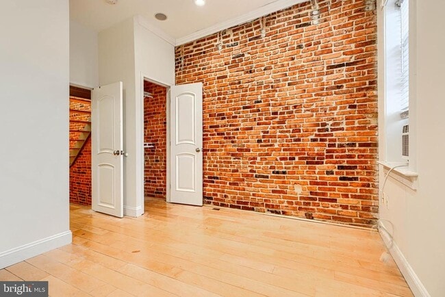 Building Photo - 1413 Anchor St